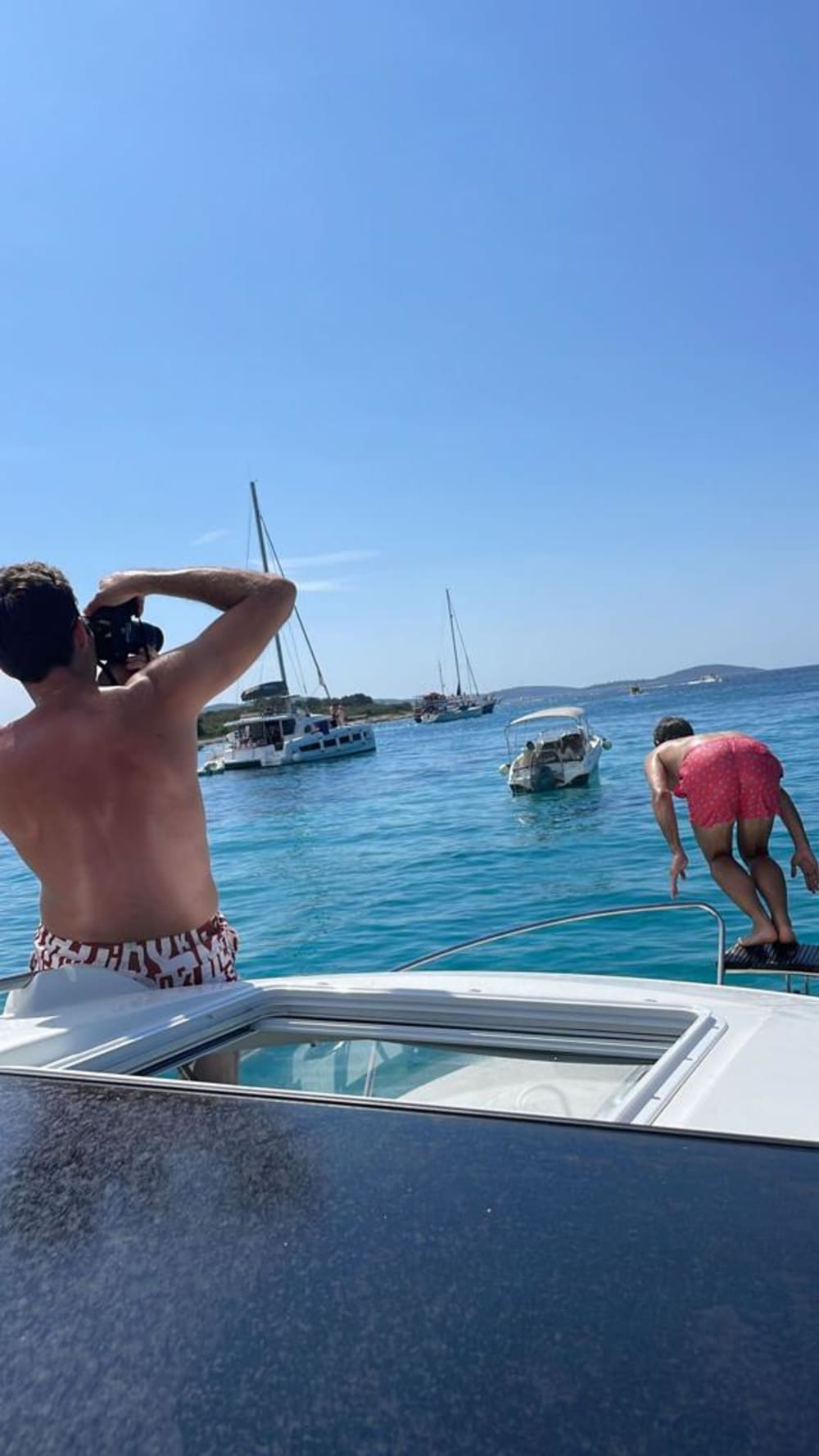 Journée complète dans la grotte bleue et 5 destinations incontournables – L'aventure insulaire ultime au départ de Split