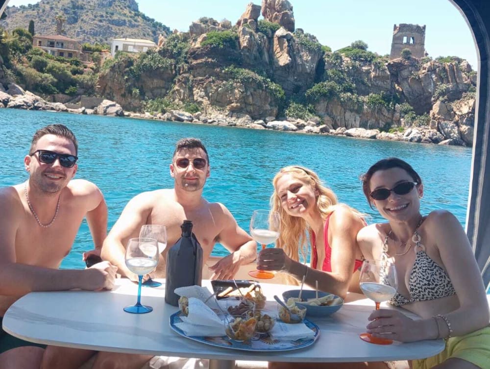 Cefalù 3h Luxury Experience