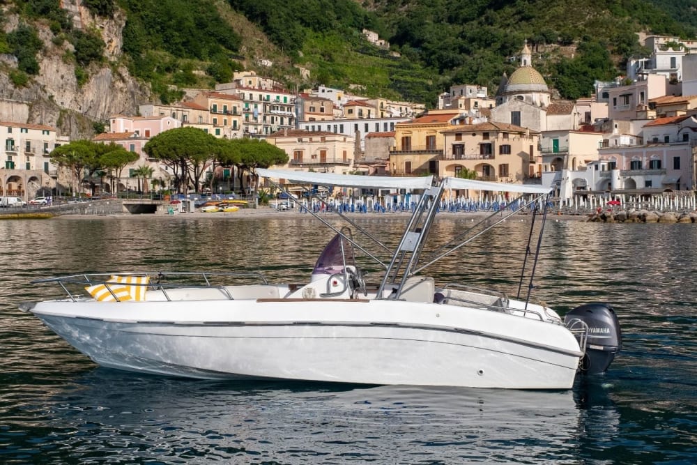 Paseo en barco privado: descubre Capri y Nerano