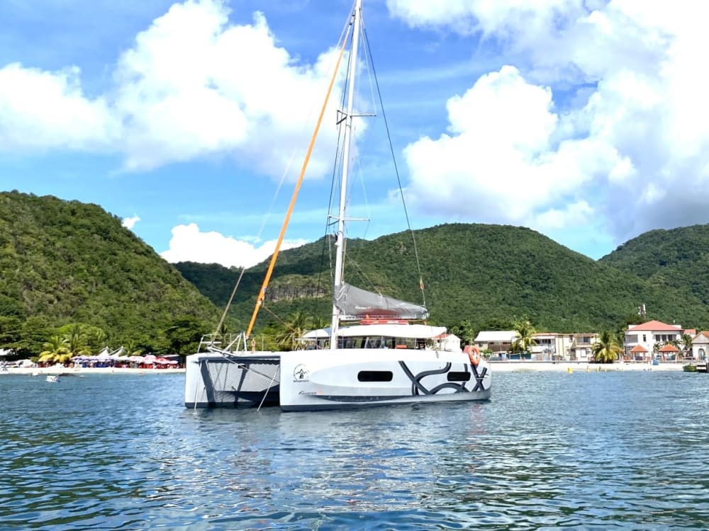 Explore the Alicante Coast from Denia: 8-Hour Mediterranean Catamaran Tour