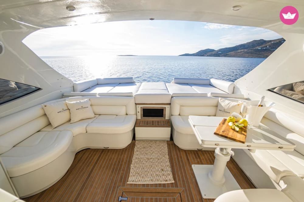 Von Mykonos nach Paros: Schwimmen in Kolimbithres und Mittagessen am Meer