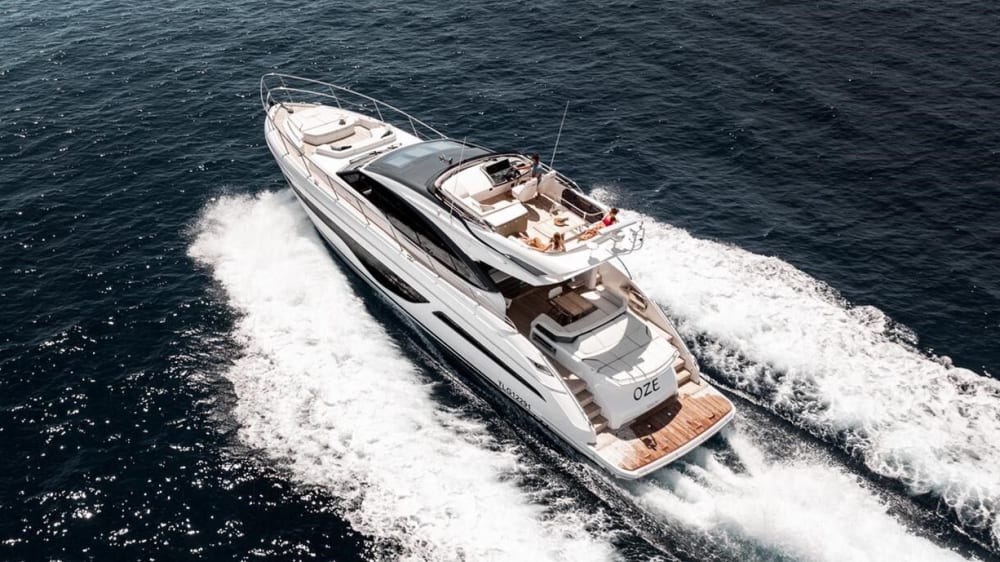 Exceptional Day in Saint-Tropez: Glamour, Sea & Sun