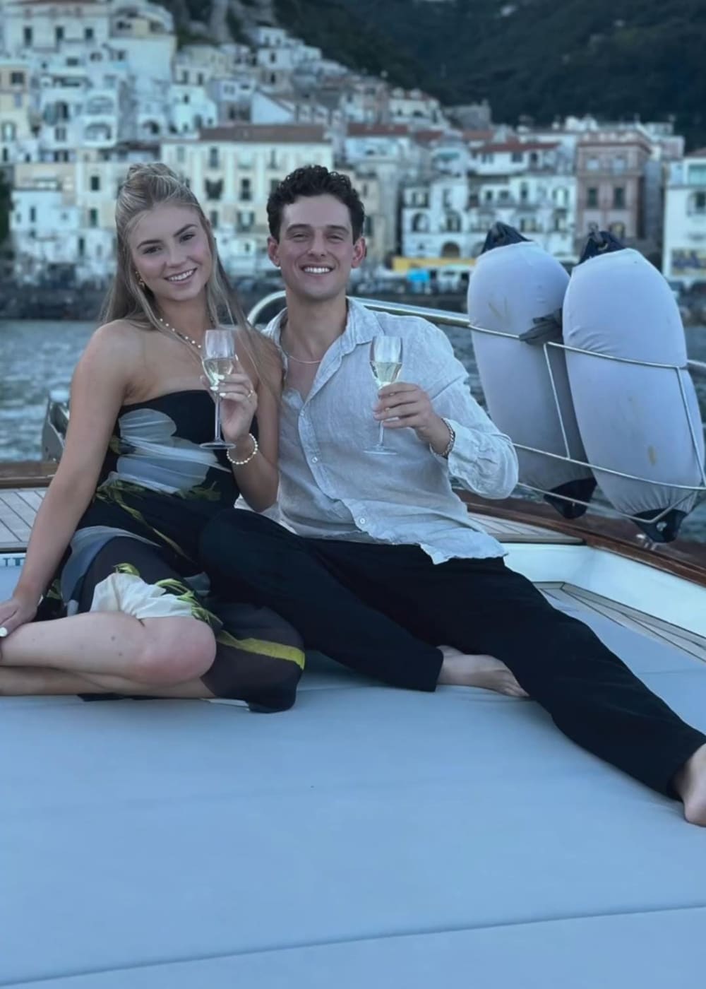 Aanzoek bij zonsondergang in Amalfi: een romantische cruise vanuit Maiori