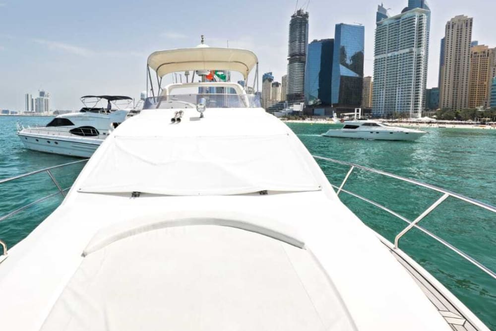 4-Hour Exclusive Luxury Majesty Yacht Tour in Dubai up to 15 guest with Optional BBQ & Water Sports
