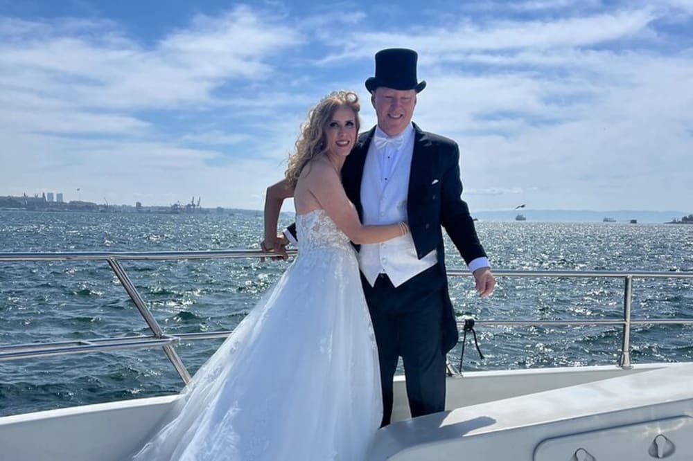 Специальный праздничный круиз: отпразднуйте уникальные моменты во время круиза по Босфору