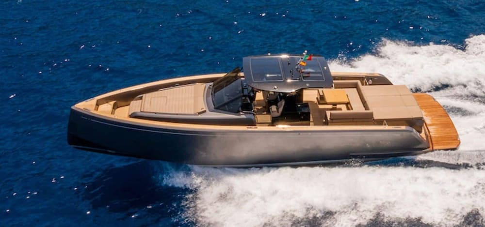 Costa Brava Esencial: Islas Medas y Cala Montgó en un yate de lujo