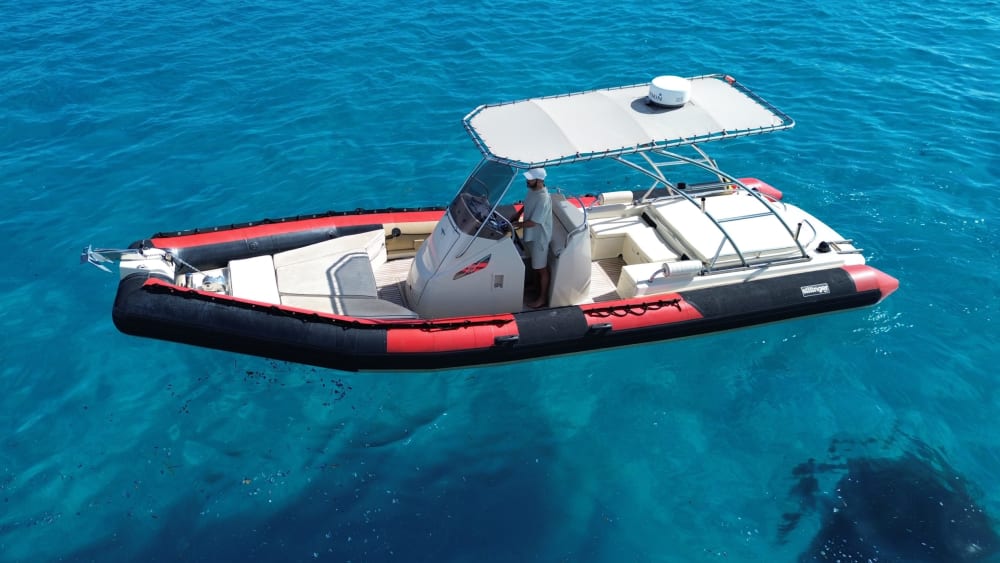 Nautische Flucht: Schleppaktivitäten und Touren an Bord der Sillinger 900XL in Saint-Tropez