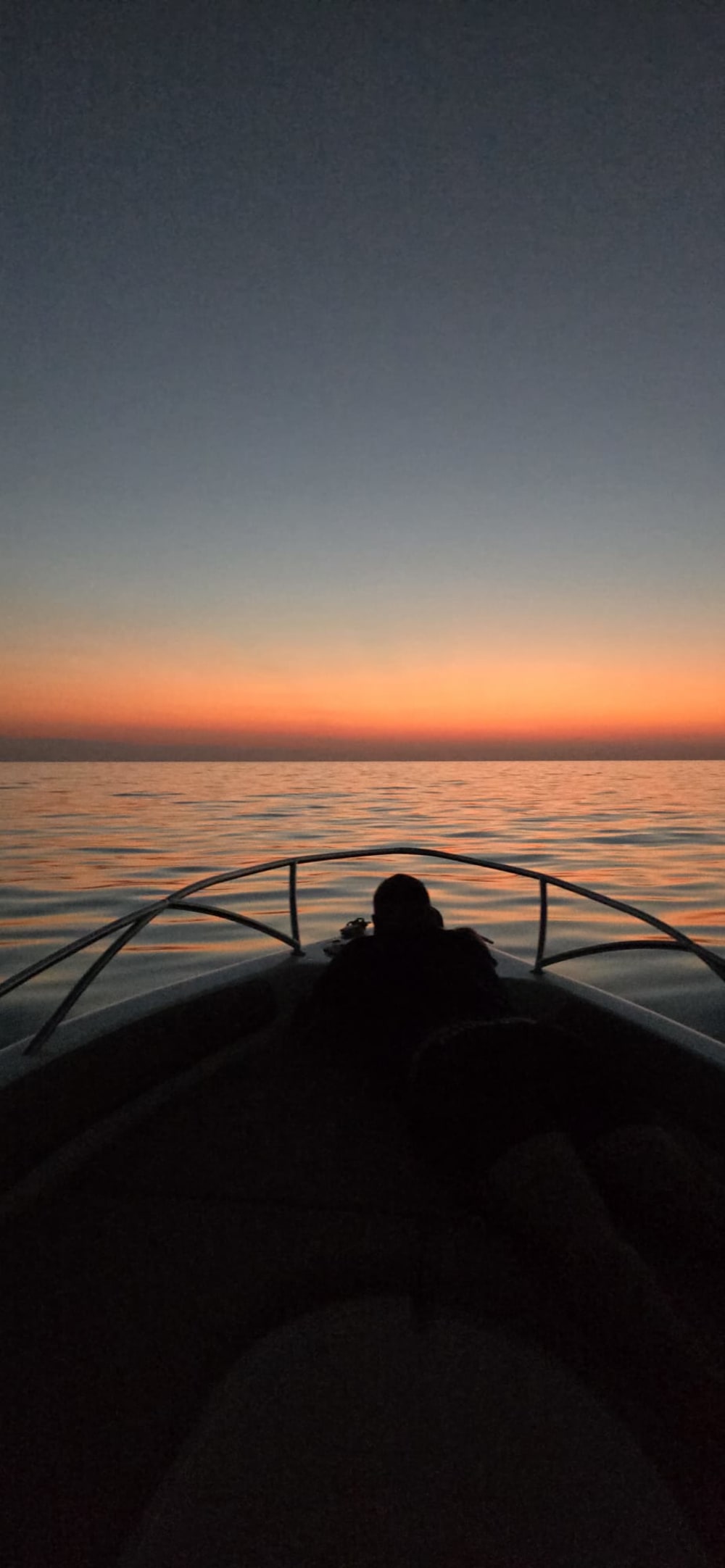 Excursion privée en bateau au coucher du soleil&nbsp;: une soirée magique sur l'eau