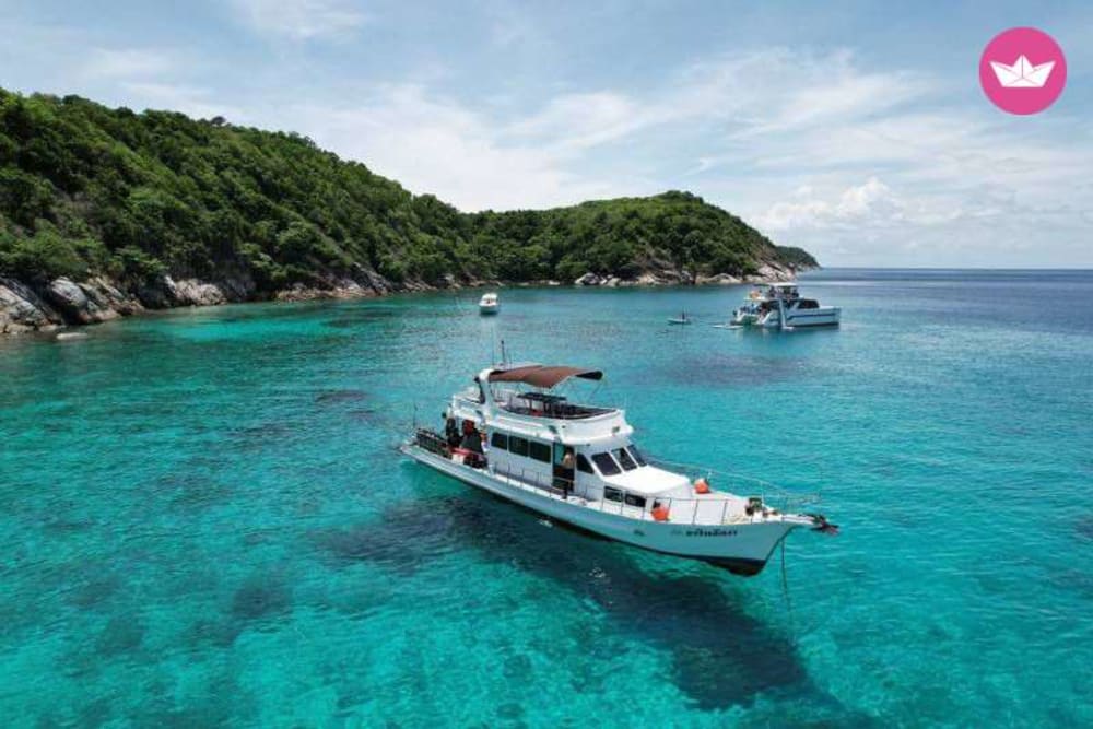 Blue Horizons Dive Charter: Explore Racha Yai