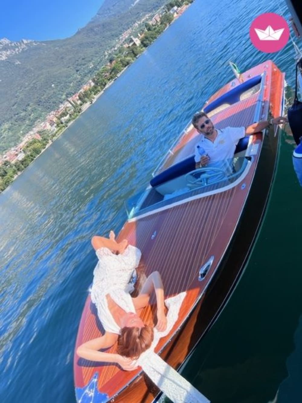 Dolce Vita on Lake Como – Full-Day Riva Cruise from Lecco