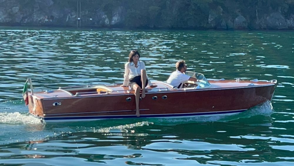 Dolce Vita on Lake Como – Full-Day Riva Cruise from Lecco