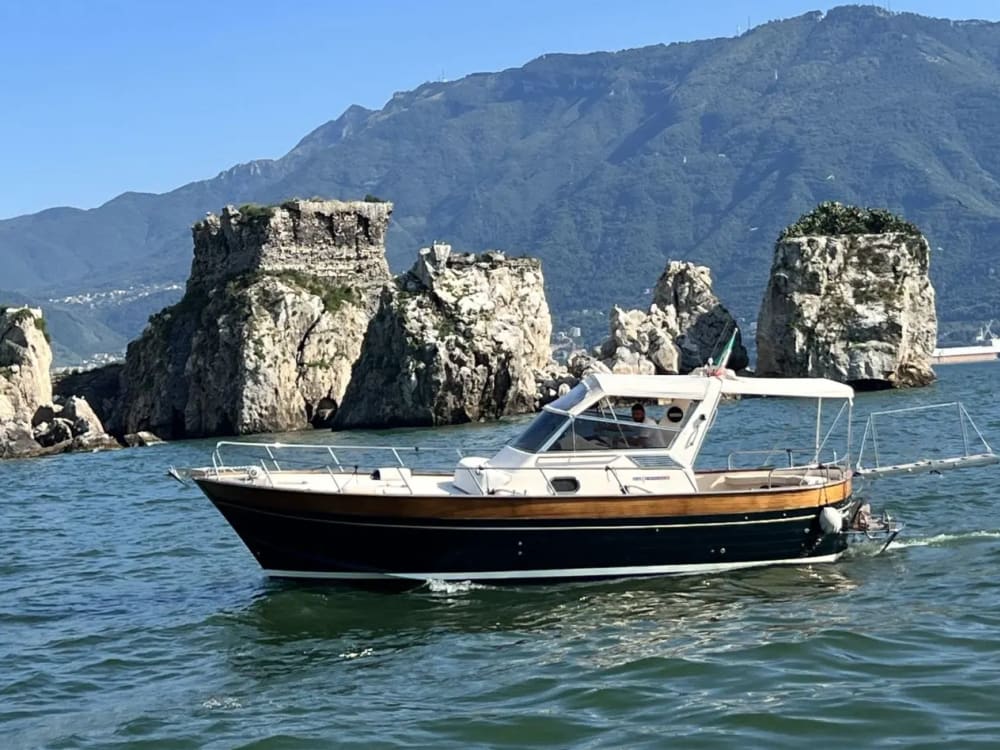 Capri: Tour di 3 Ore tra Mare e Faraglioni