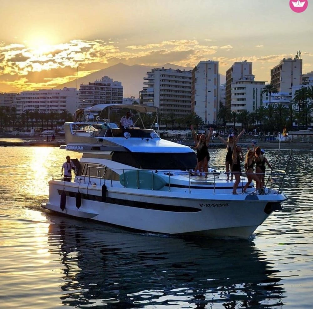 Sunset Yacht Tour from Marbella – Premium Experience with Cava and Aperitif