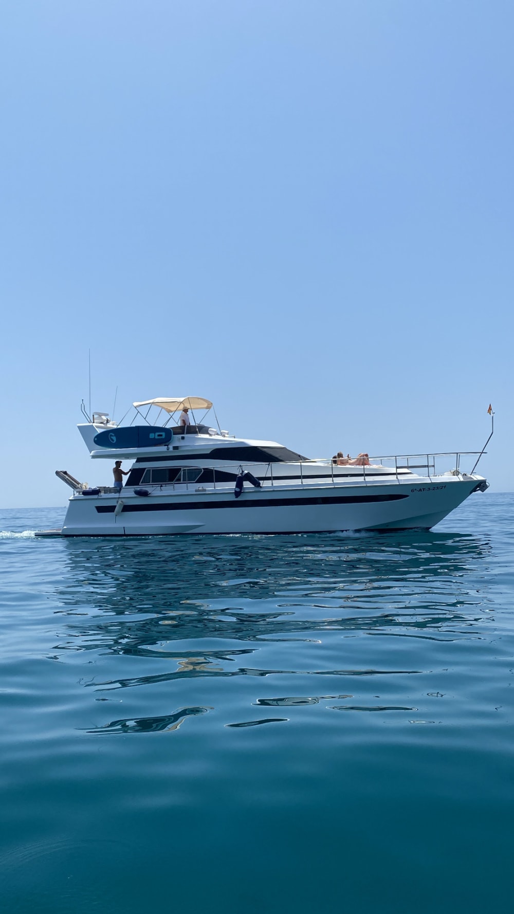 Full-day all-inclusive yacht excursion along the Costa del Sol