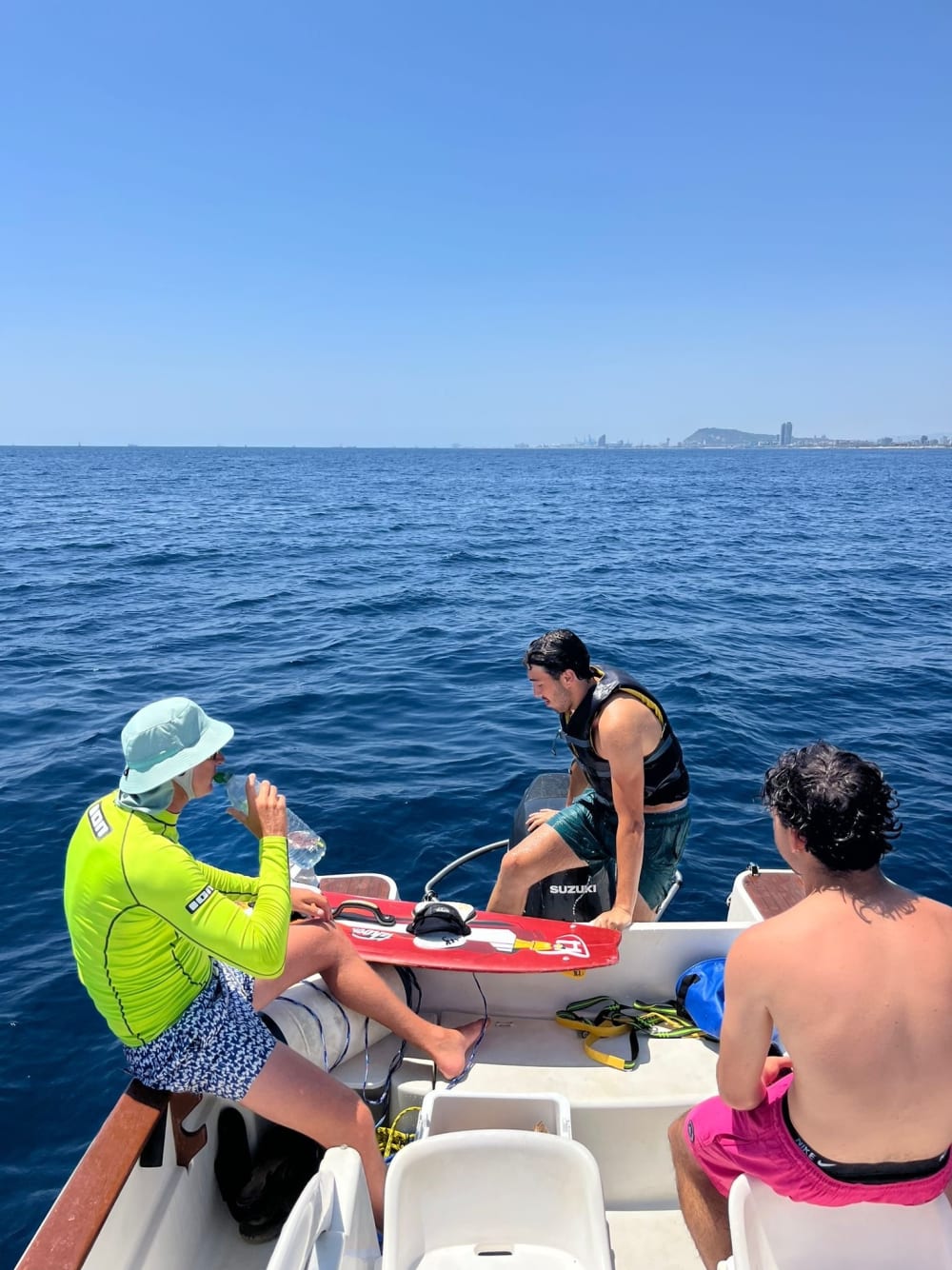 Experiencia de día completo - Deportes acuáticos y ocio en Barcelona