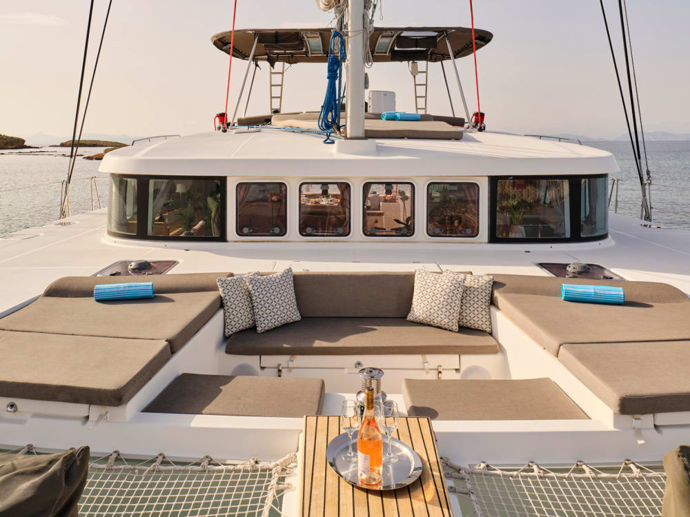 Premium Chill-Out: crociera privata in catamarano di 5 ore con servizio VIP