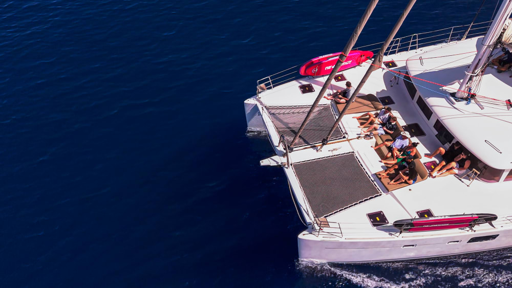 DIA ISLAND LUXUS-KATAMARAN-SONNENUNTERGANGSRUNDFAHRT