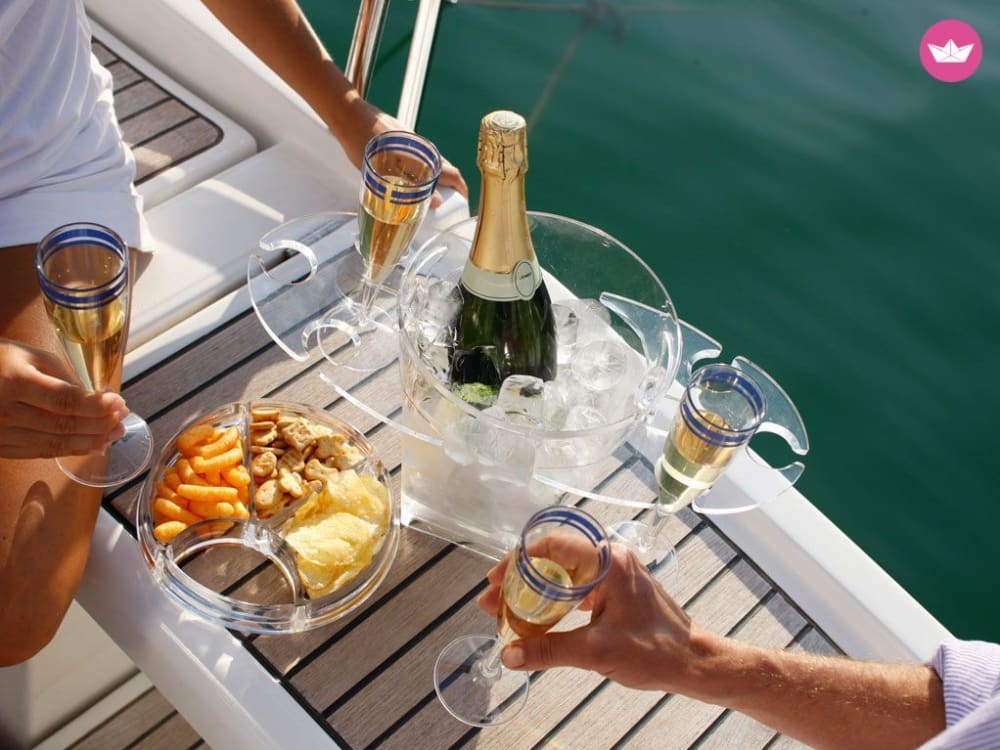 Croisière privée sur la Seine : entre vitesse, monuments et détente