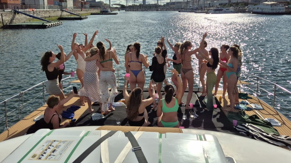 Tour di mezza giornata di Lisbona in catamarano a motore - 4h