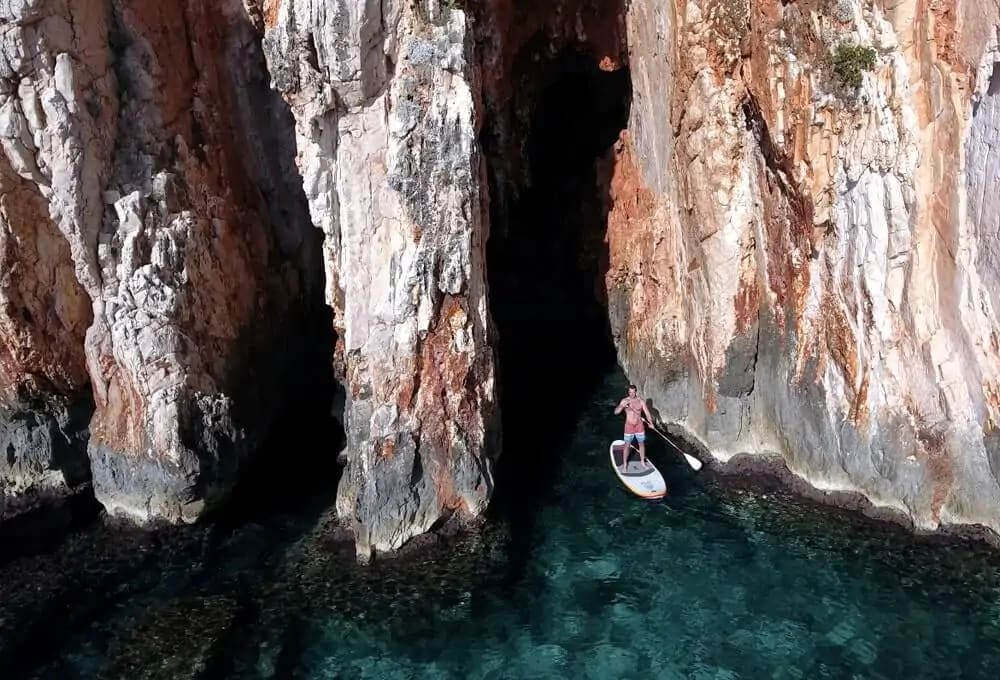 Excursión privada: ROCAS ROJAS E ISLAS PAKLENI DESDE HVAR
