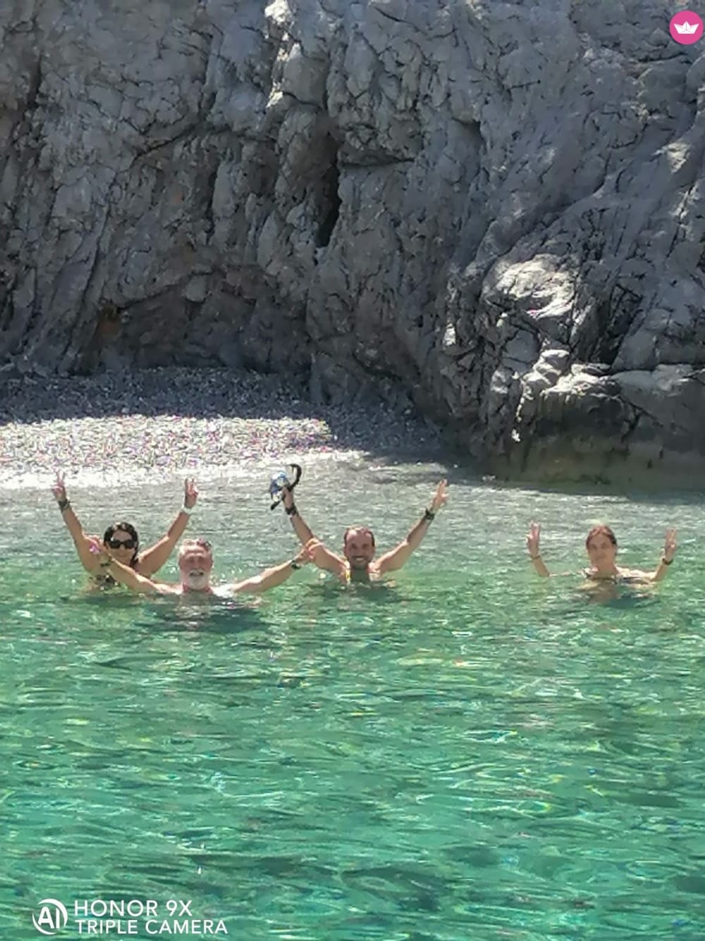 Ganztägiges Abenteuer auf Rhodos und Symi für 5 Personen mit malerischen Spaziergängen, Erfrischungen und Barbecue