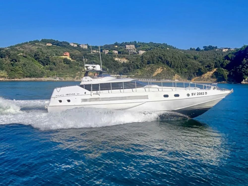 Tour delle Cinque Terre: avventura in yacht di classe