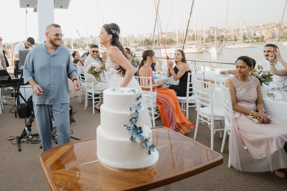 Entdecken Sie das Beste der Saronischen Inseln: Ganztägige Kreuzfahrt ab Athen