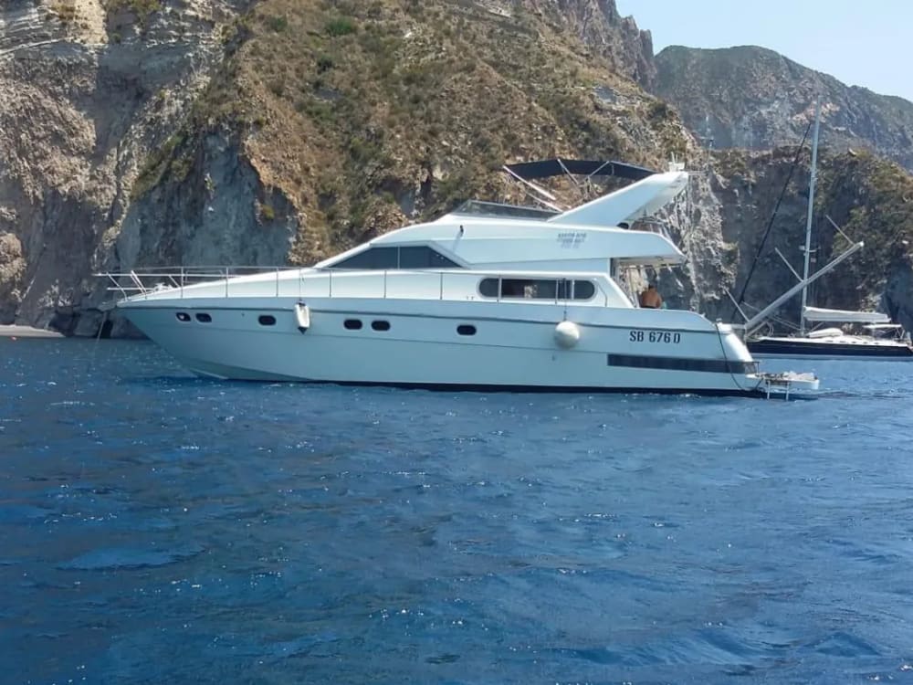 Fuga alle Eolie: naviga verso la bellezza di Salina e il fascino di Lipari