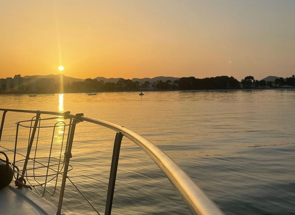 Alcudia at sunset: a 3-hour panoramic boat tour