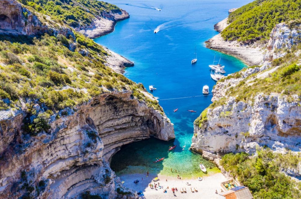 Halbtägige private Bootstour zur Blauen Lagune – Kristallklares Wasser und Küstenausflug ab Split