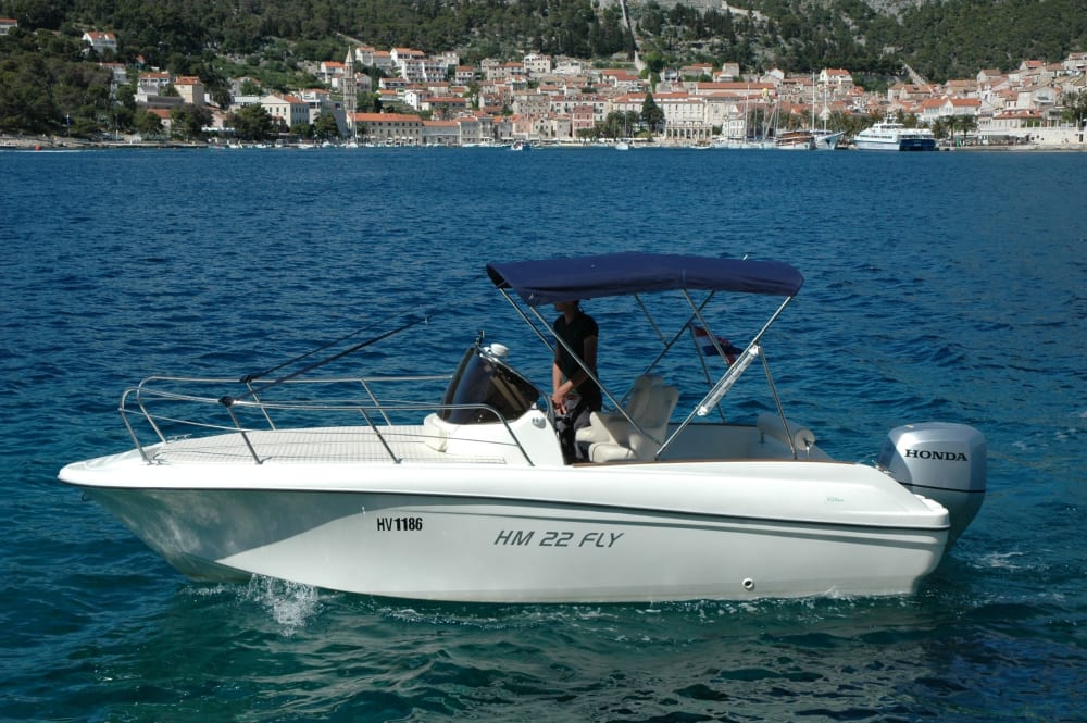 Båttur till Hvars södra kust och Pakleniöarna – heldag