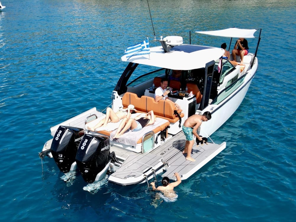 Escapade sur la Riviera athénienne – Excursion en bateau de luxe vers Agistri, Moni et Égine