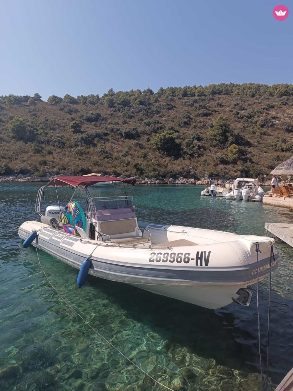 Explore Caves & Bays – 7h Hvar Boat Tour