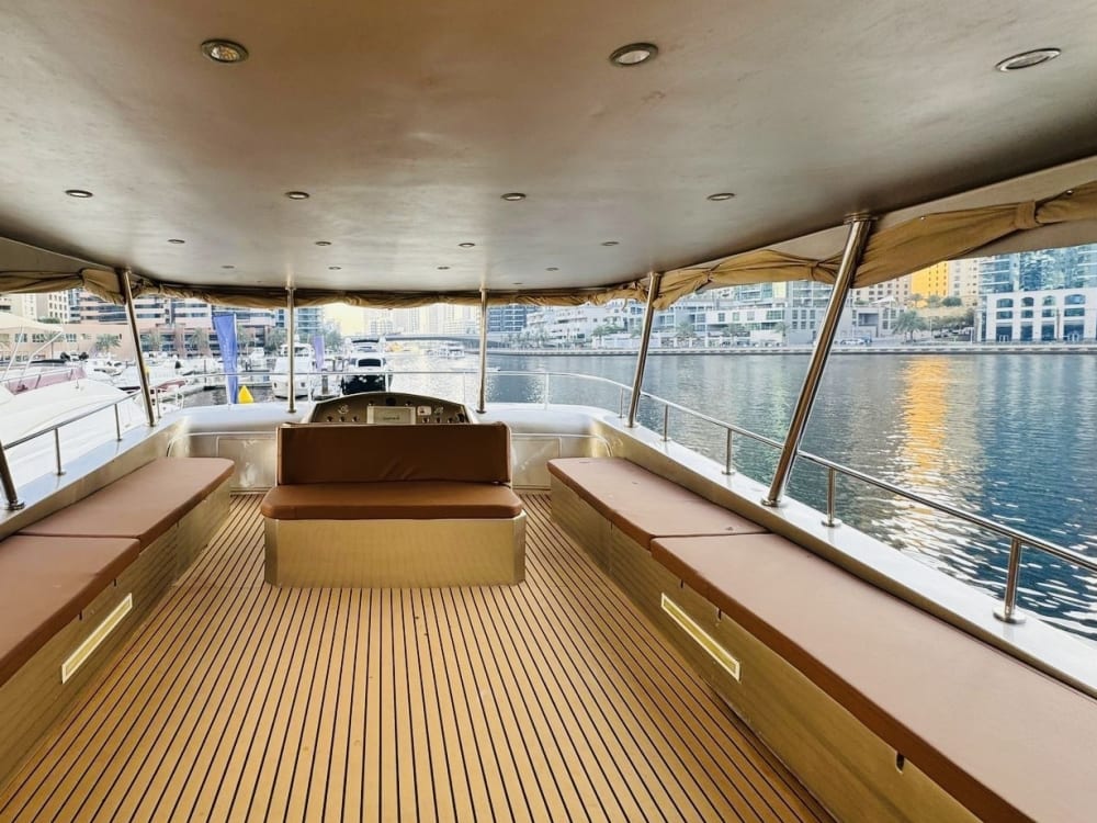 2-Hour Dubai Luxury 88ft Yacht with Jacuzzi Yacht excursion Marina Best Offer