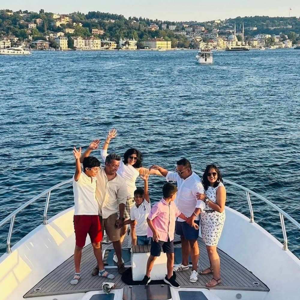 Halbtägige Bosporus-Kreuzfahrt: Entdecken Sie die Schönheit Istanbuls