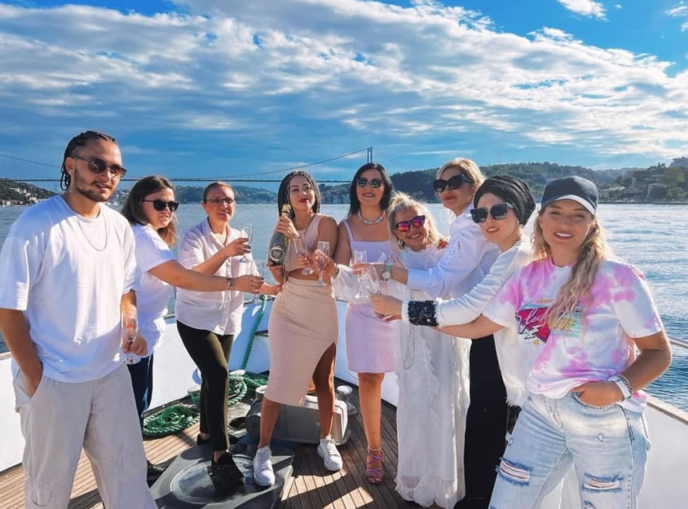 Half-Day Bosphorus Voyage: Sights & Sips