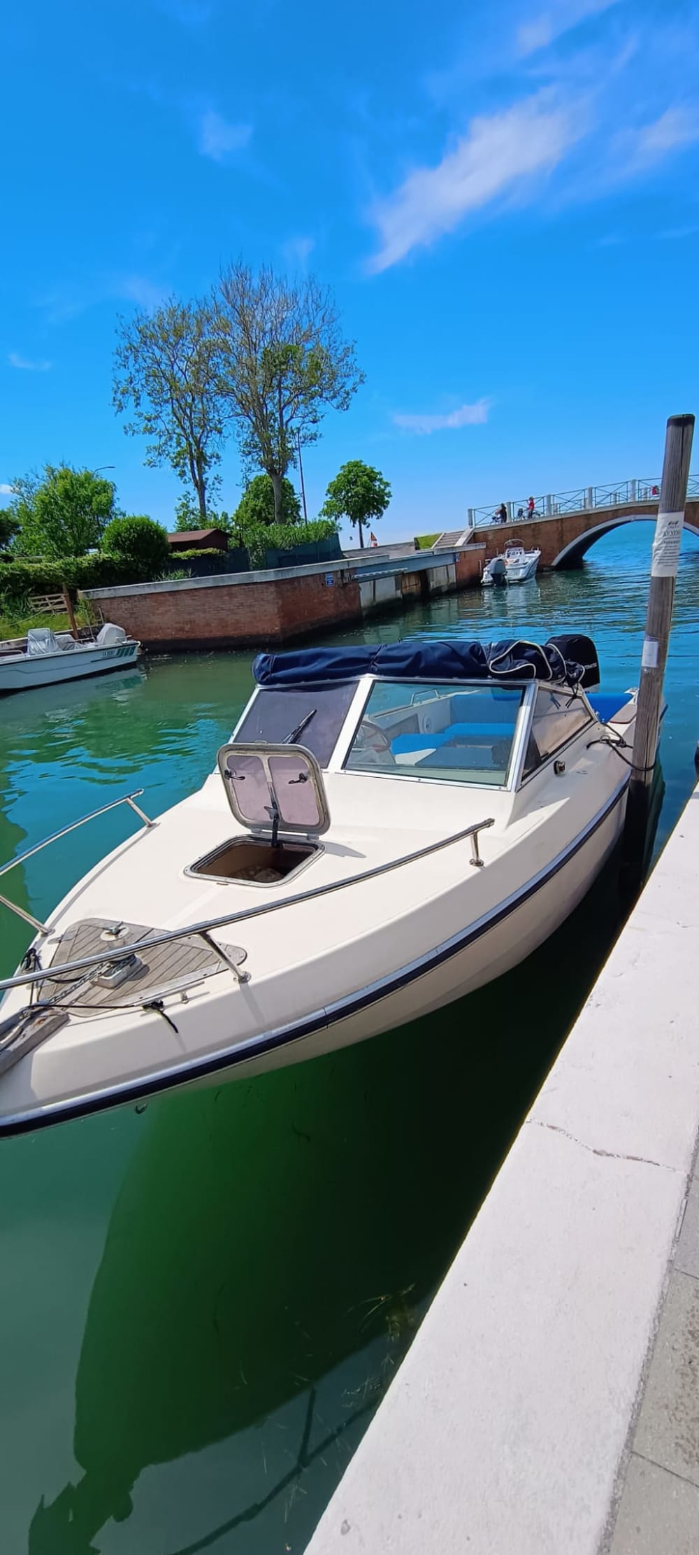 Versteckte Juwelen der Lagune von Venedig: 3-stündige Tour an Bord der Magnum Marine Lancia