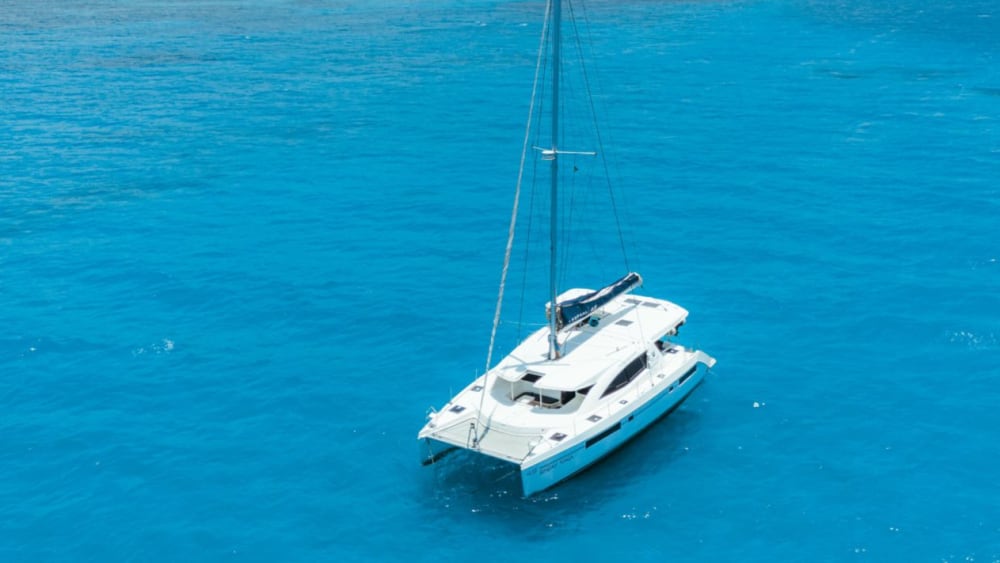 Expérience en mer d'une journée à Zanzibar&nbsp;: excursion d'île en île et croisière au coucher du soleil