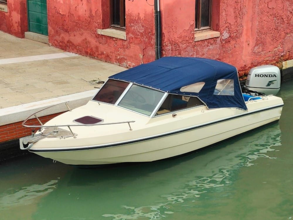 Versteckte Juwelen der Lagune von Venedig: 3-stündige Tour an Bord des Rover Marine 21