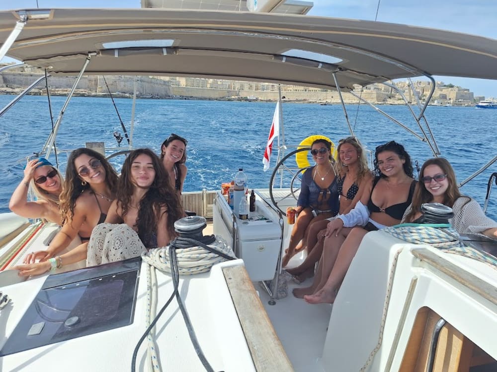 Private Boat Trip to Comino (Blue Lagoon, Crystal Lagoon and Caves)