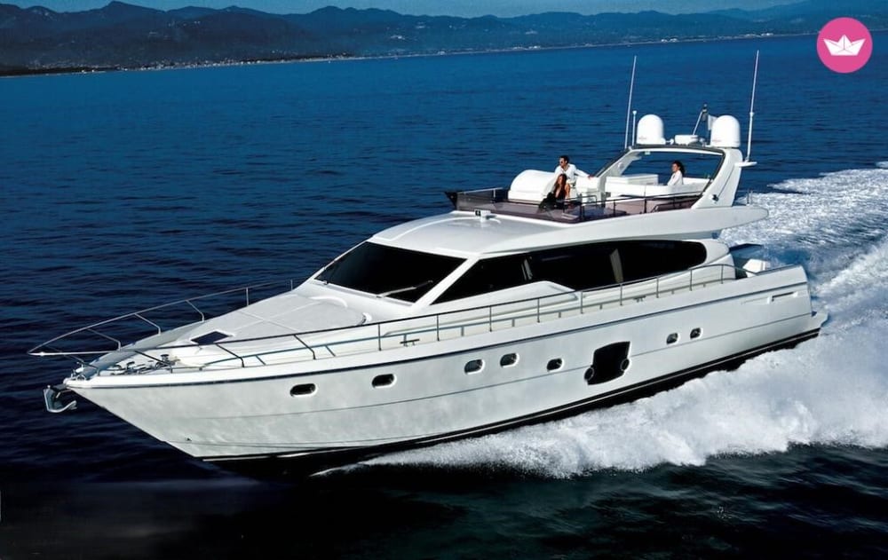 Explorez les Cyclades&nbsp;: aventure d'une journée à Rhenia et Délos sur un yacht de luxe