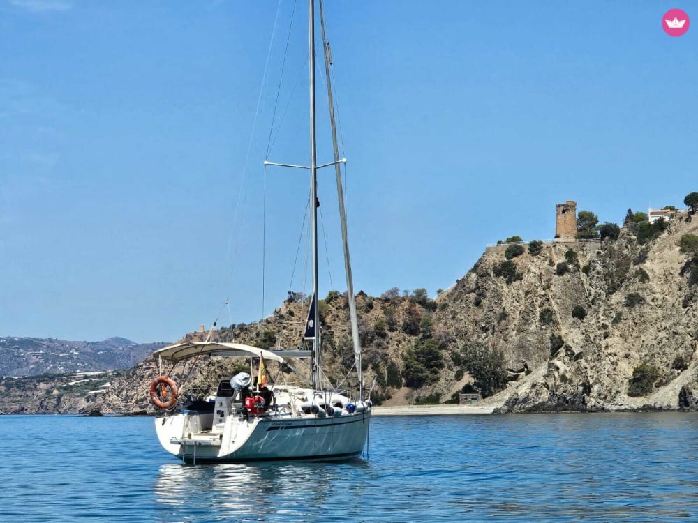 Three-hour private sailing trip along the coast of Marbella