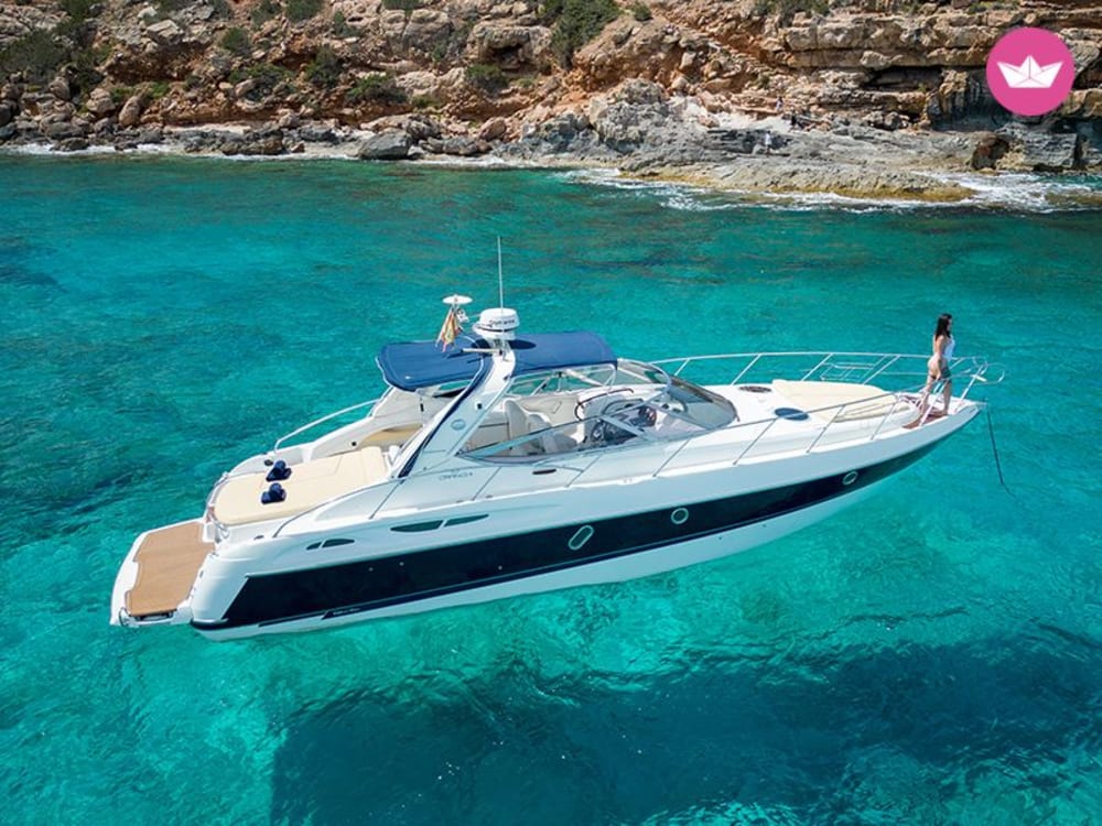 Una cita con el mar: Escapada en yate de lujo con cava