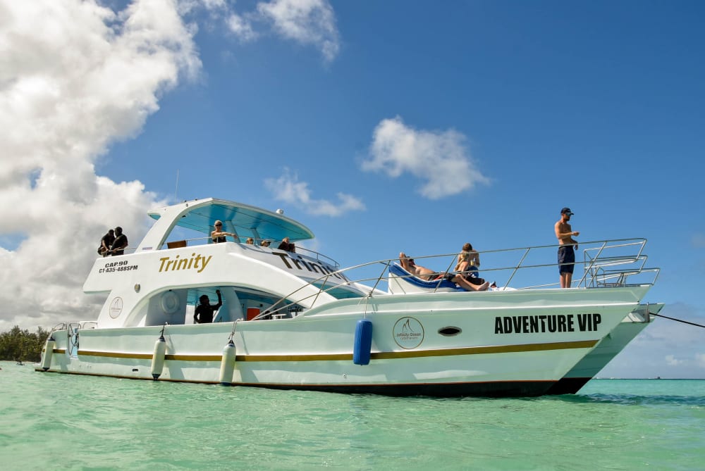 Punta Cana Grand Indulgence: 6-Hour VIP Marine Expedition with Private Chef