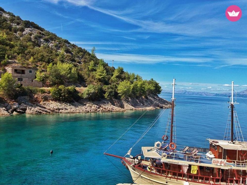 Ganztägige Schwimm- und Sonnenkreuzfahrt auf der Insel Brač mit 3-Gänge-Mittagessen