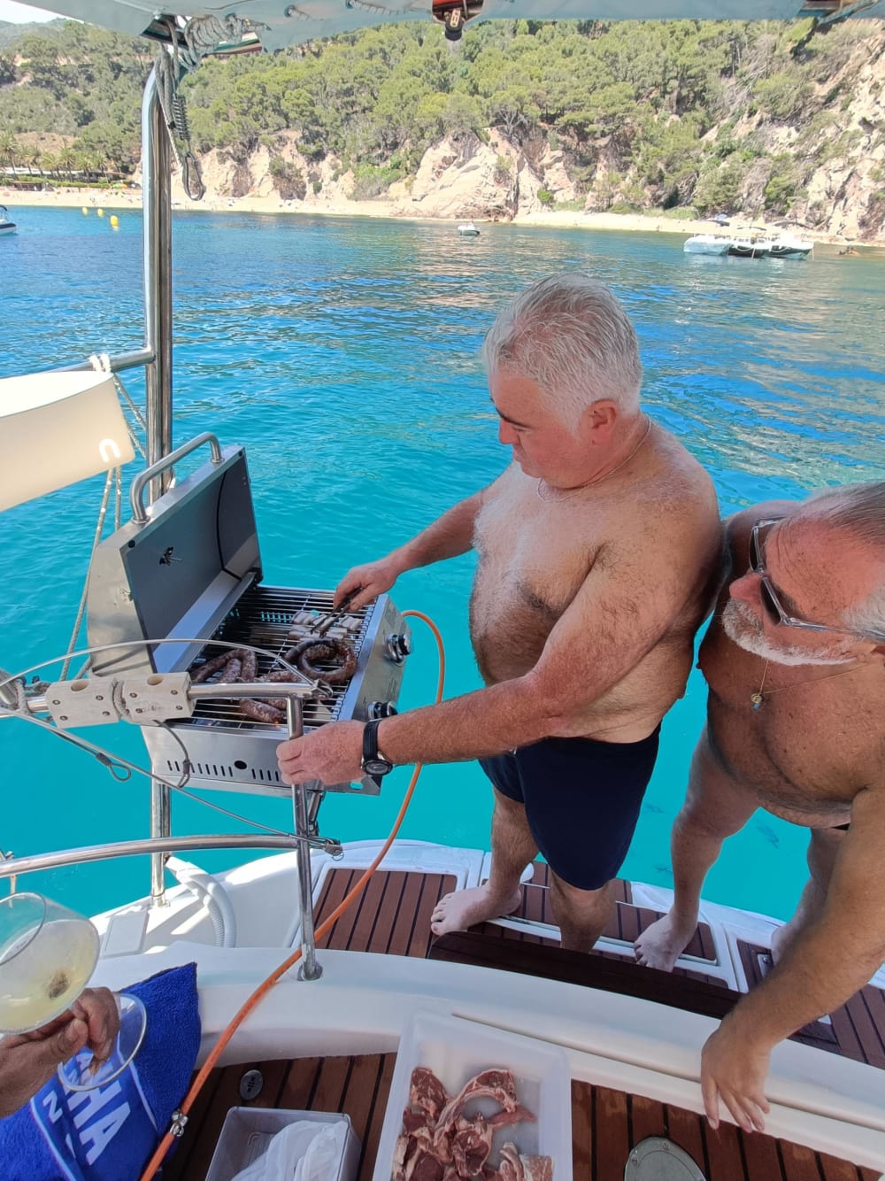 Tour en Velero Clásico de Blanes a Tossa con Barbacoa y Relax