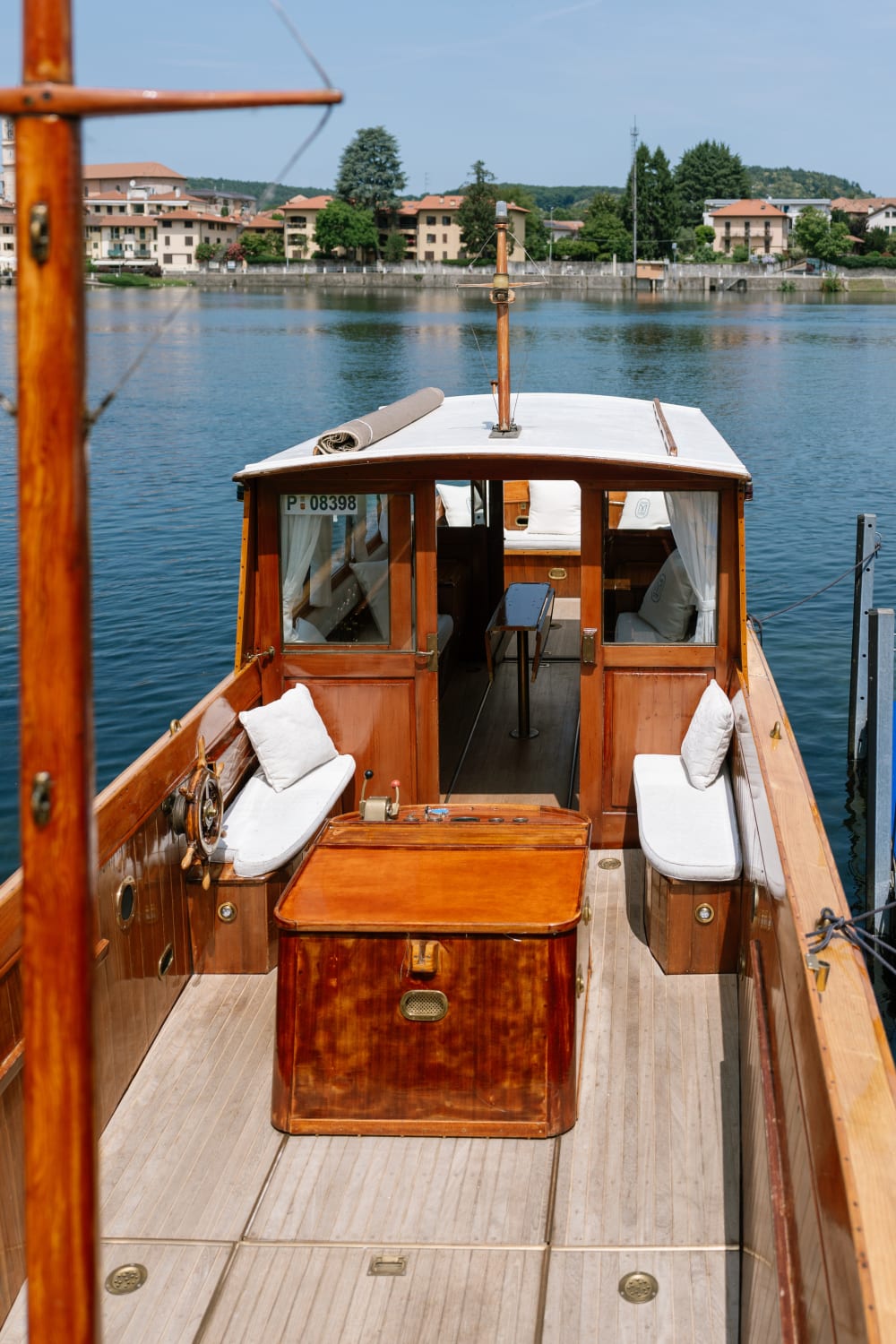 Riflessi Dorati – Crociera Pomeridiana e al Tramonto sul Lago Maggiore a bordo del Taroni Rosamond