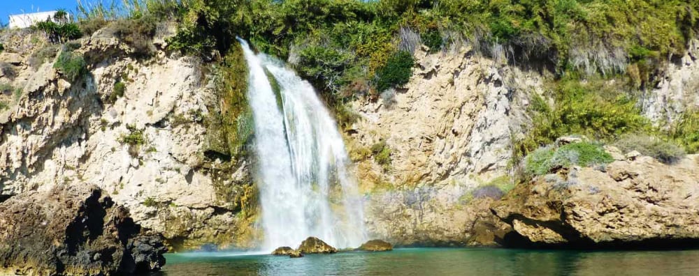 En busca de cascadas y Almenaras: escapada de día completo a Maro y Cerro Gordo