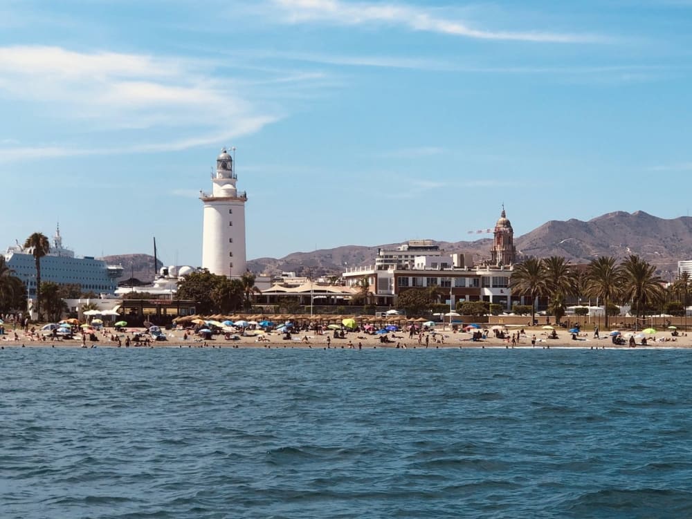 La journée de groupe ultime en mer – Explorez, nagez, détendez-vous