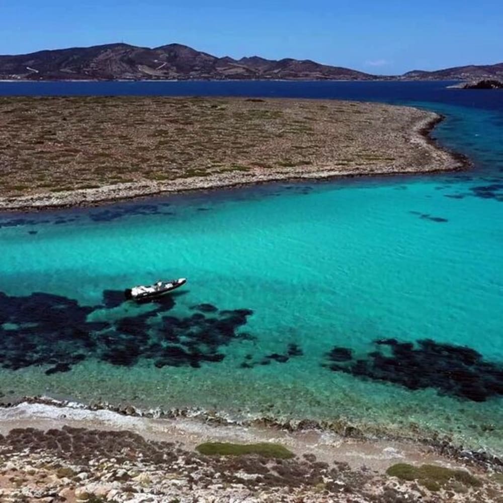 Antiparos, Panteronisi e Despotiko